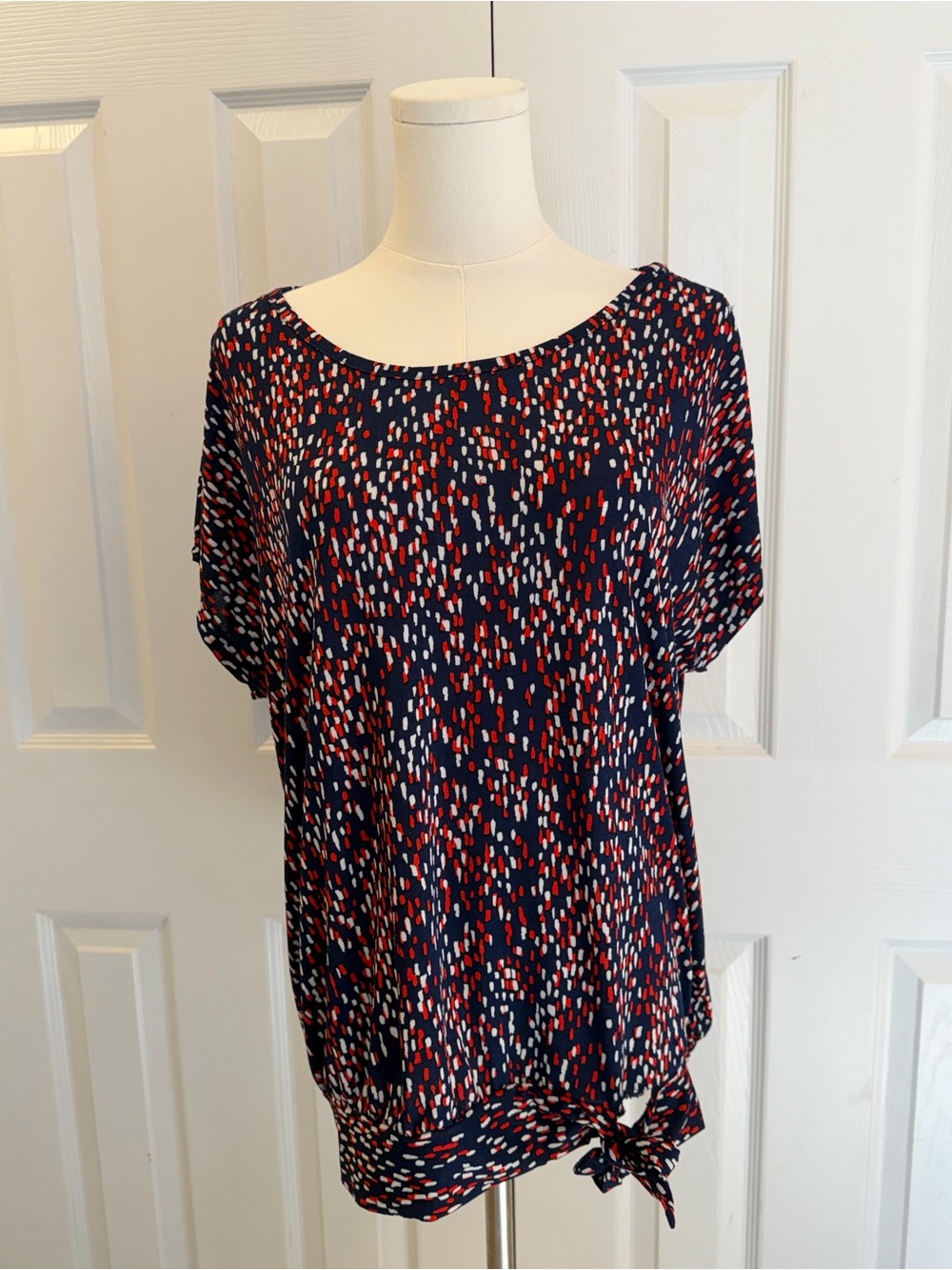 AUW Navy Red Ivory Abstract Print Tie Hem Blouse Size L
